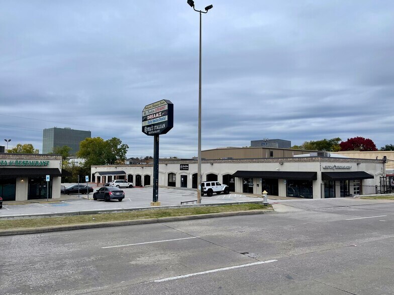 7033-7035 Greenville Ave, Dallas, TX à louer - Photo de l’immeuble – Image 2 sur 2
