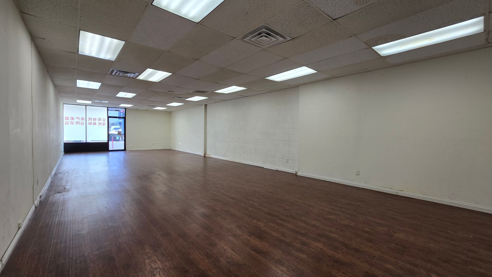 9574-9592 Lower Azusa Rd, Temple City, CA à louer Photo intérieure– Image 1 sur 4