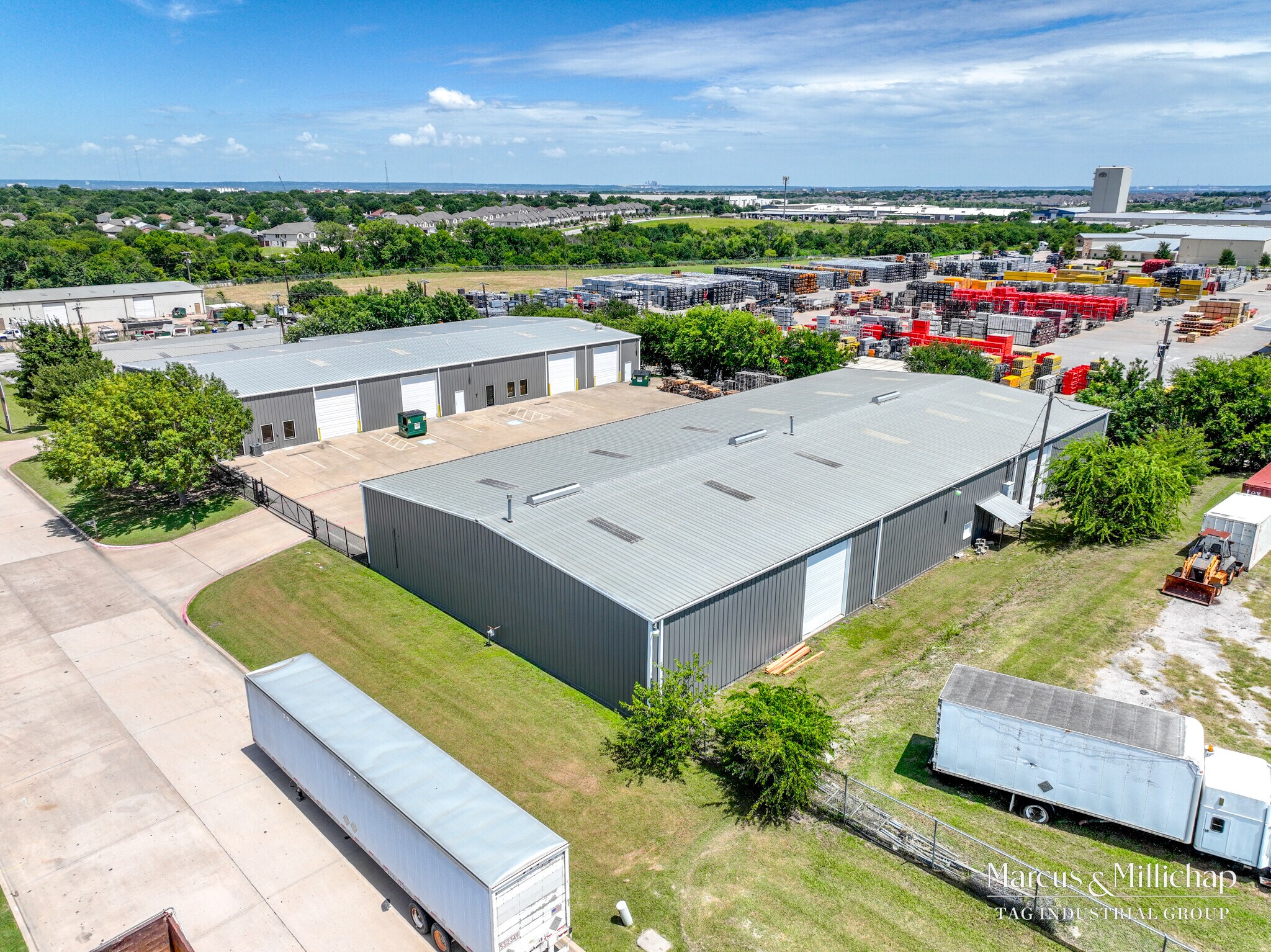 111 Industrial Blvd, Mansfield, TX à vendre Photo de l’immeuble– Image 1 sur 7