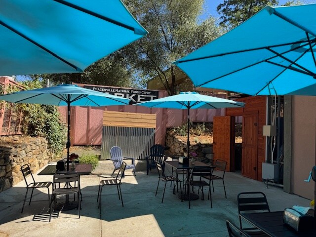 535 Placerville Dr, Placerville, CA à vendre - Photo de l’immeuble – Image 2 sur 8