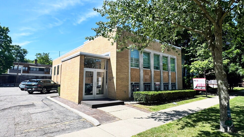 729 Academy St, Kalamazoo, MI à louer - Photo de l’immeuble – Image 1 sur 5