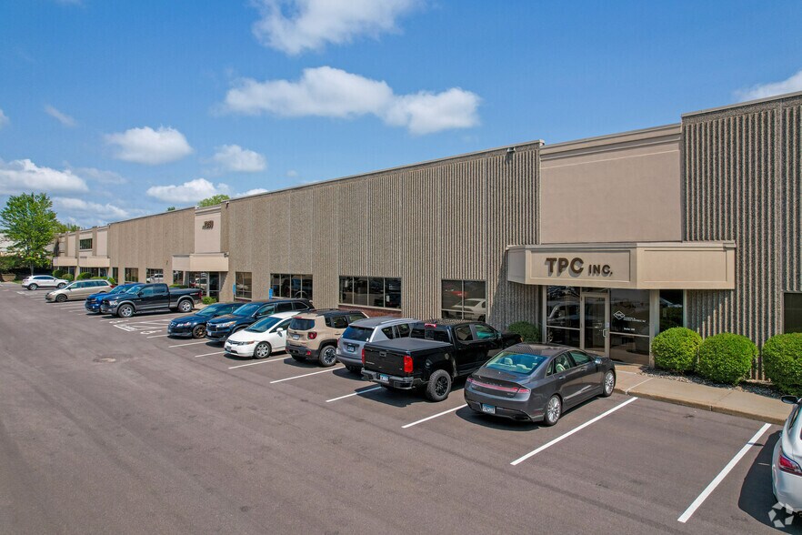 7250 Hudson Blvd N, Oakdale, MN à louer - Photo de l’immeuble – Image 3 sur 13
