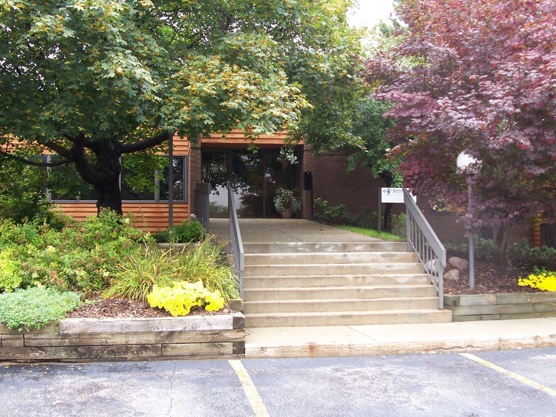 205 W 29th St, Holland, MI à louer - Photo de l’immeuble – Image 3 sur 16