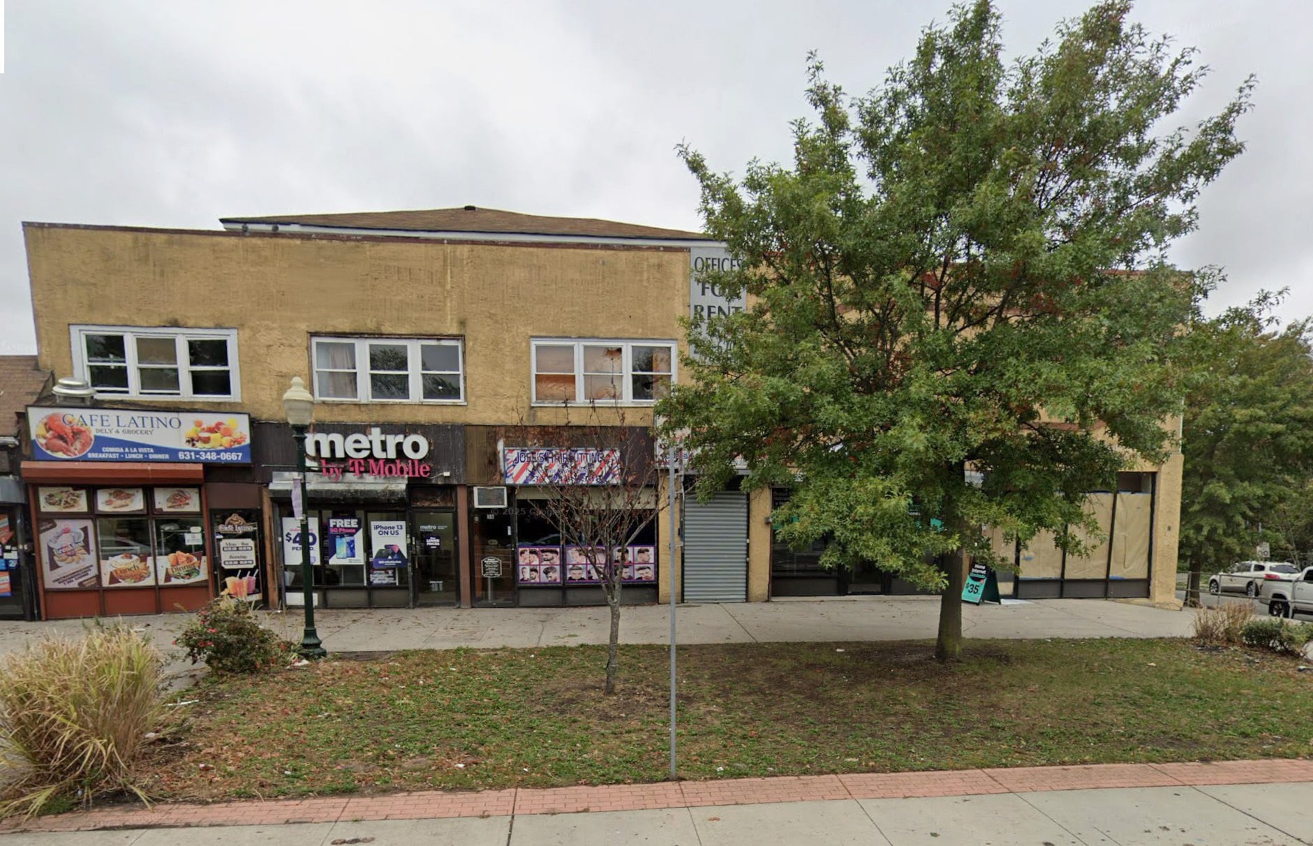 28-40 E Suffolk Ave, Central Islip, NY à louer Photo principale– Image 1 sur 3