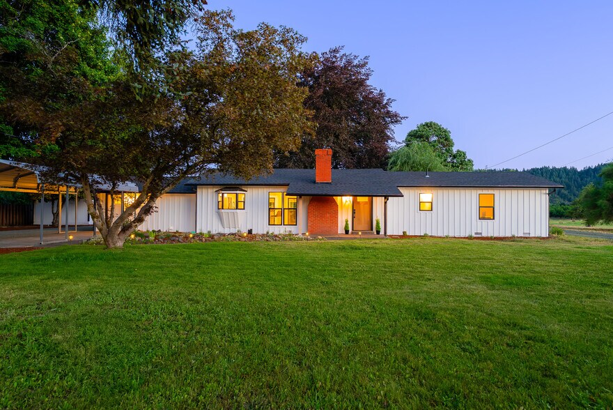 710 Cleveland Rapids Rd, Roseburg, OR à vendre - Photo de l’immeuble – Image 3 sur 78