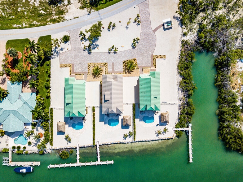 2394 Coco Plum Dr, Marathon, FL à vendre - Photo principale – Image 1 sur 46