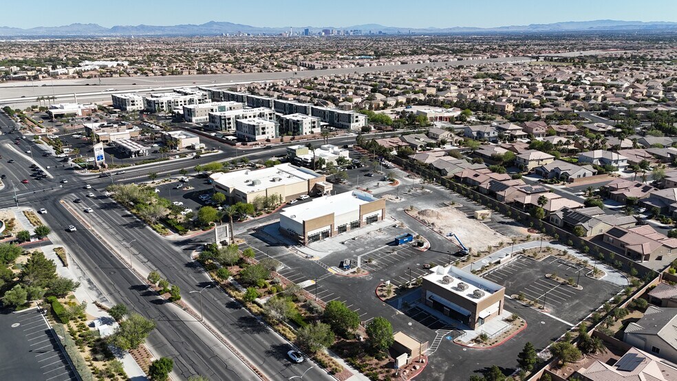 7325 Aliante Pky, North Las Vegas, NV à louer - Photo de l’immeuble – Image 1 sur 6