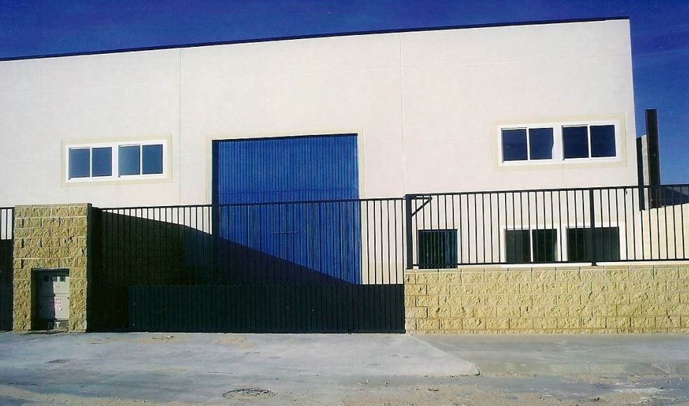 Avenida Monte Boyal, Casarrubios del Monte, Toledo à louer Photo de l’immeuble– Image 1 sur 4