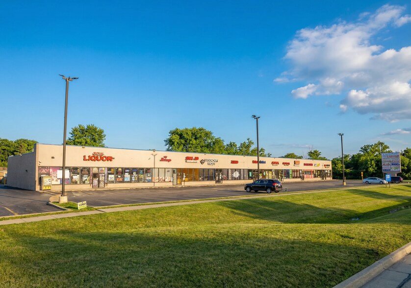 1011-1030 W North Ave, Villa Park, IL à louer - Photo de l’immeuble – Image 2 sur 6