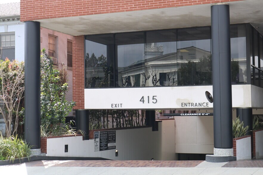 415 N Crescent Dr, Beverly Hills, CA à louer - Photo de l’immeuble – Image 3 sur 7