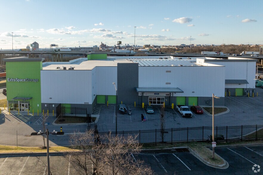 5425 Odonnell St, Baltimore, MD à louer - Photo de l’immeuble – Image 3 sur 5