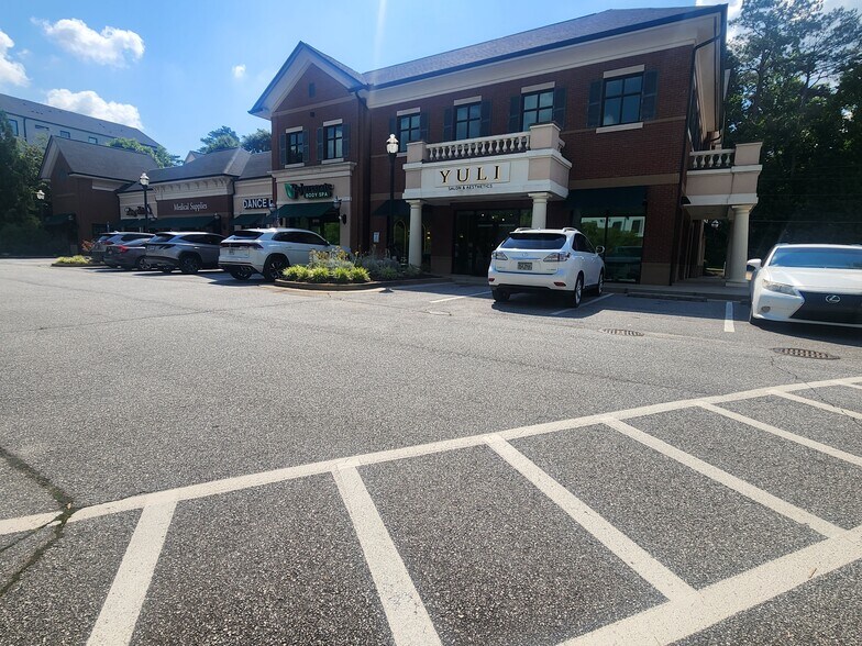 6780 Roswell Rd NE, Sandy Springs, GA à louer - Photo de l’immeuble – Image 2 sur 2