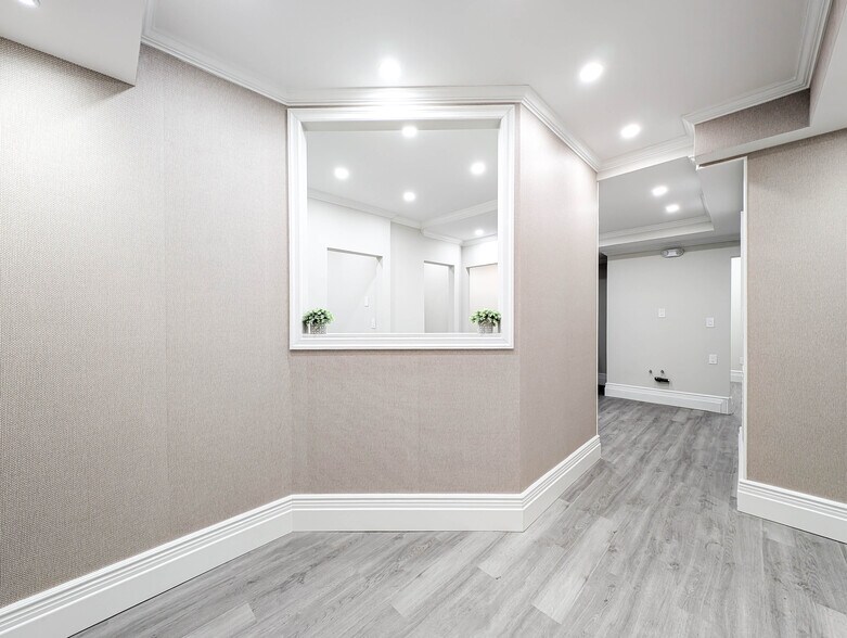 140 W 58th St, New York, NY à louer - Photo intérieure – Image 3 sur 14