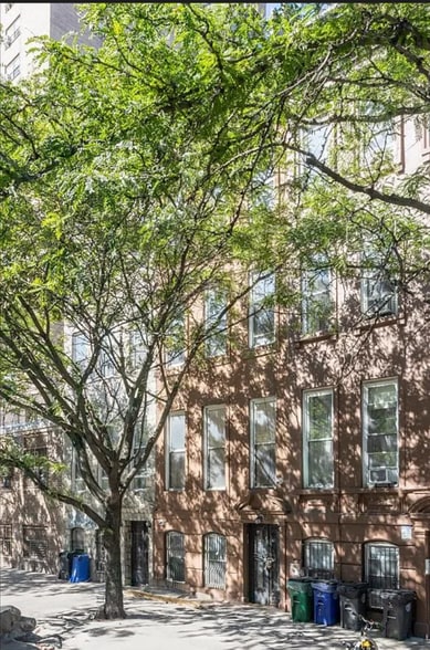 321 E 116th St, New York, NY à vendre - Photo de l’immeuble – Image 2 sur 14