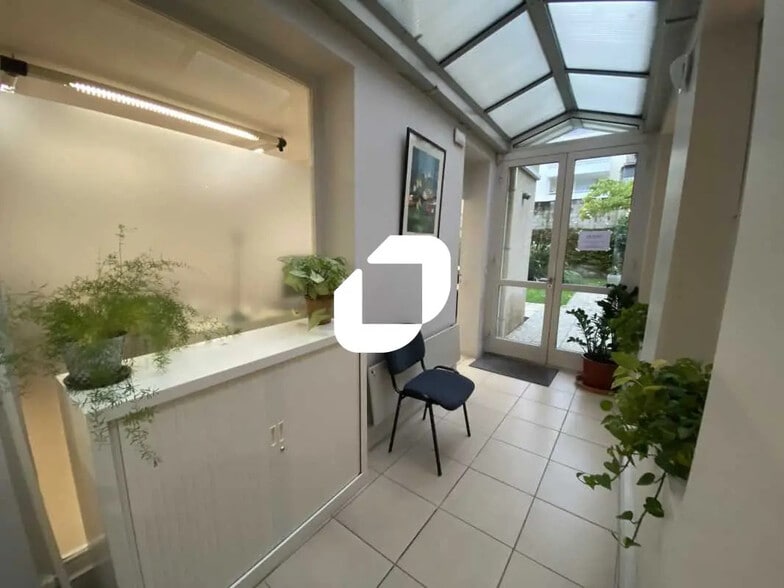 Bureau dans Bordeaux à louer - Photo de l’immeuble – Image 3 sur 7