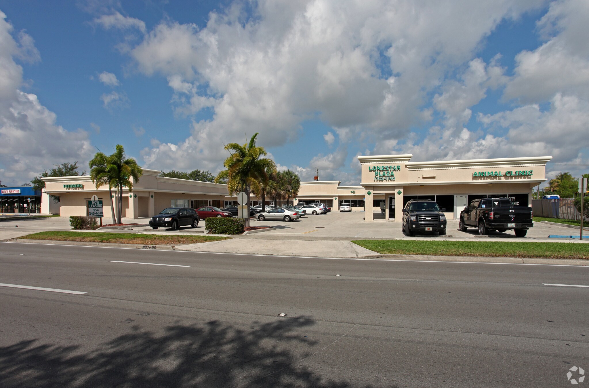 1711 N State Road 7, Margate, FL à louer Photo de l’immeuble– Image 1 sur 16