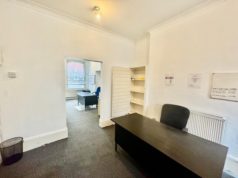 37 King St, Luton à louer - Photo de l’immeuble – Image 3 sur 8