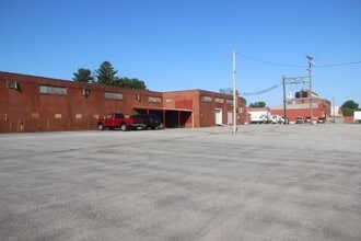 30 N 3rd St, Womelsdorf, PA à louer Photo de l’immeuble– Image 1 sur 10