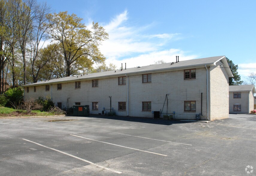 1561 Virginia Ave, Atlanta, GA à louer - Photo de l’immeuble – Image 2 sur 2