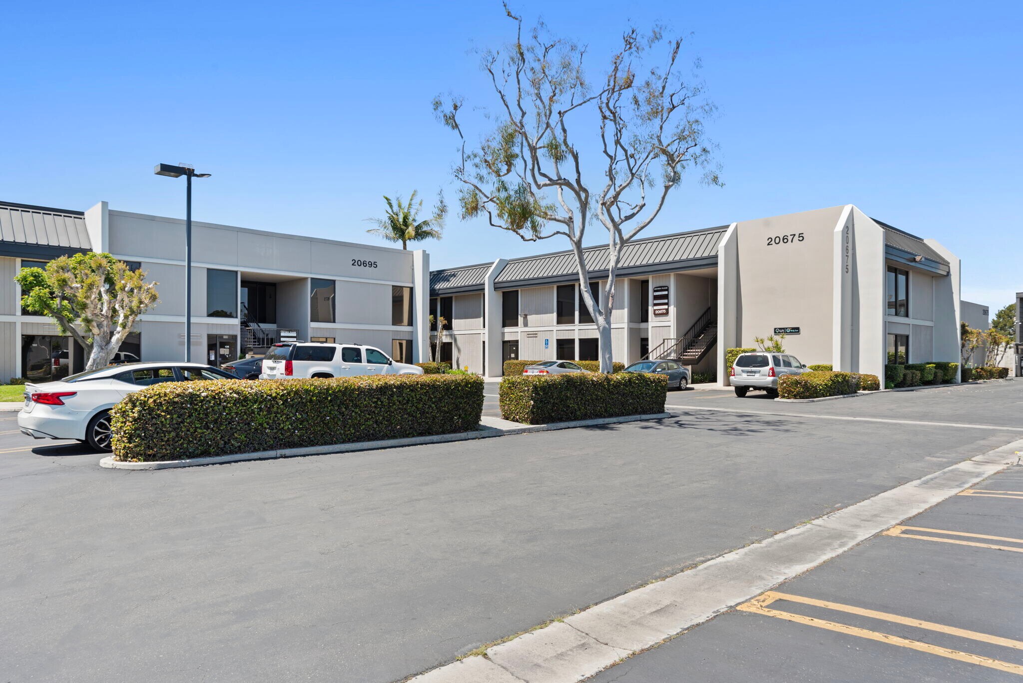 20695 S Western Ave, Torrance, CA à louer Photo de l’immeuble– Image 1 sur 11
