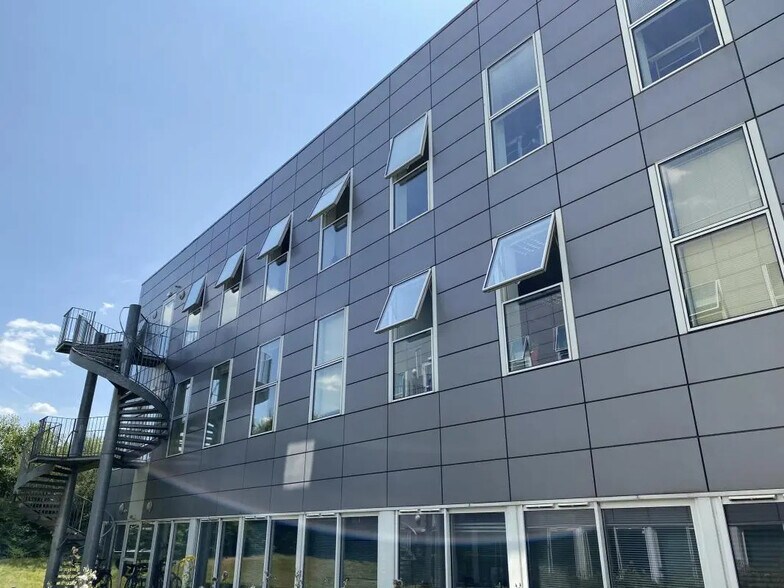 Bureau dans Rennes à louer - Photo de l’immeuble – Image 2 sur 9