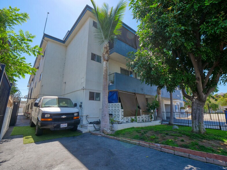 1408 S Wilton Pl, Los Angeles, CA à vendre - Photo de l’immeuble – Image 3 sur 20