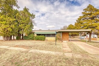 Plus de détails pour 517 W 2nd St, Elk City, OK - Bureau à vendre
