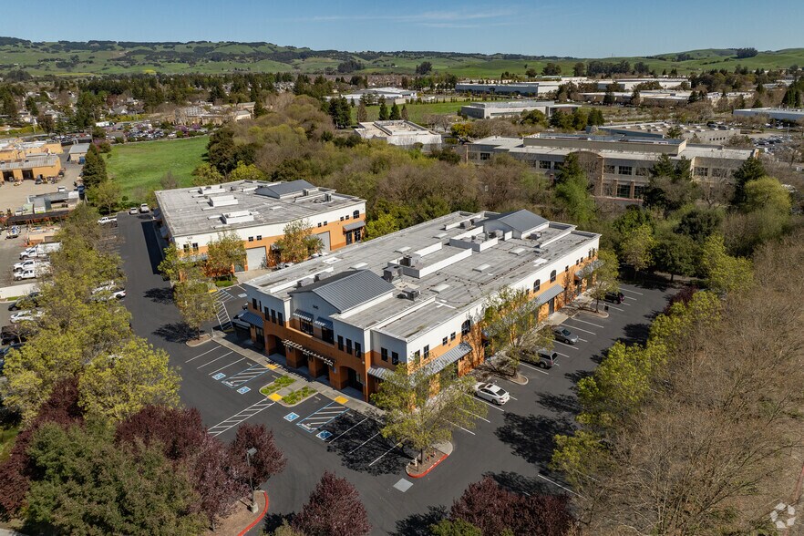1445 Technology Ln, Petaluma, CA à vendre - Aérien – Image 3 sur 4