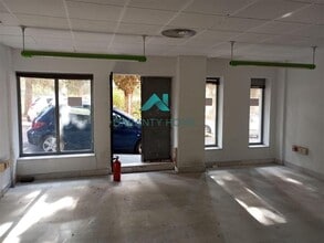 Local commercial dans Granada, Granada à louer Photo intérieure– Image 1 sur 4