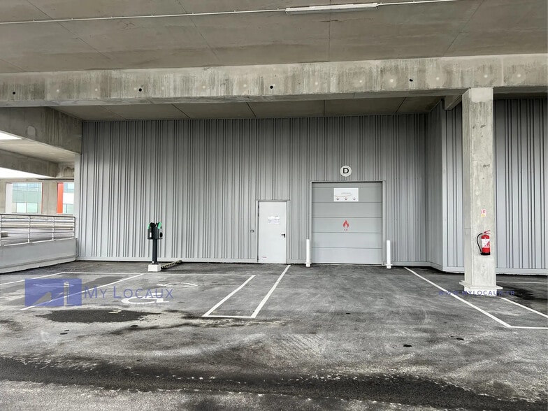 Local d’activités dans Nanterre à louer - Photo de l’immeuble – Image 1 sur 5