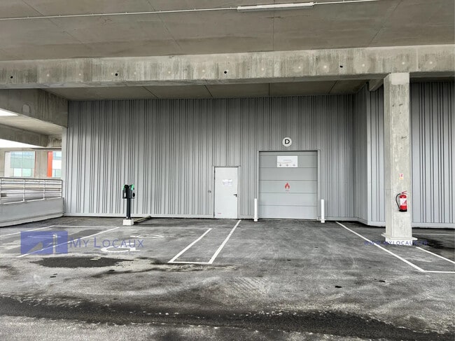 Plus de détails pour Local d'activités à louer