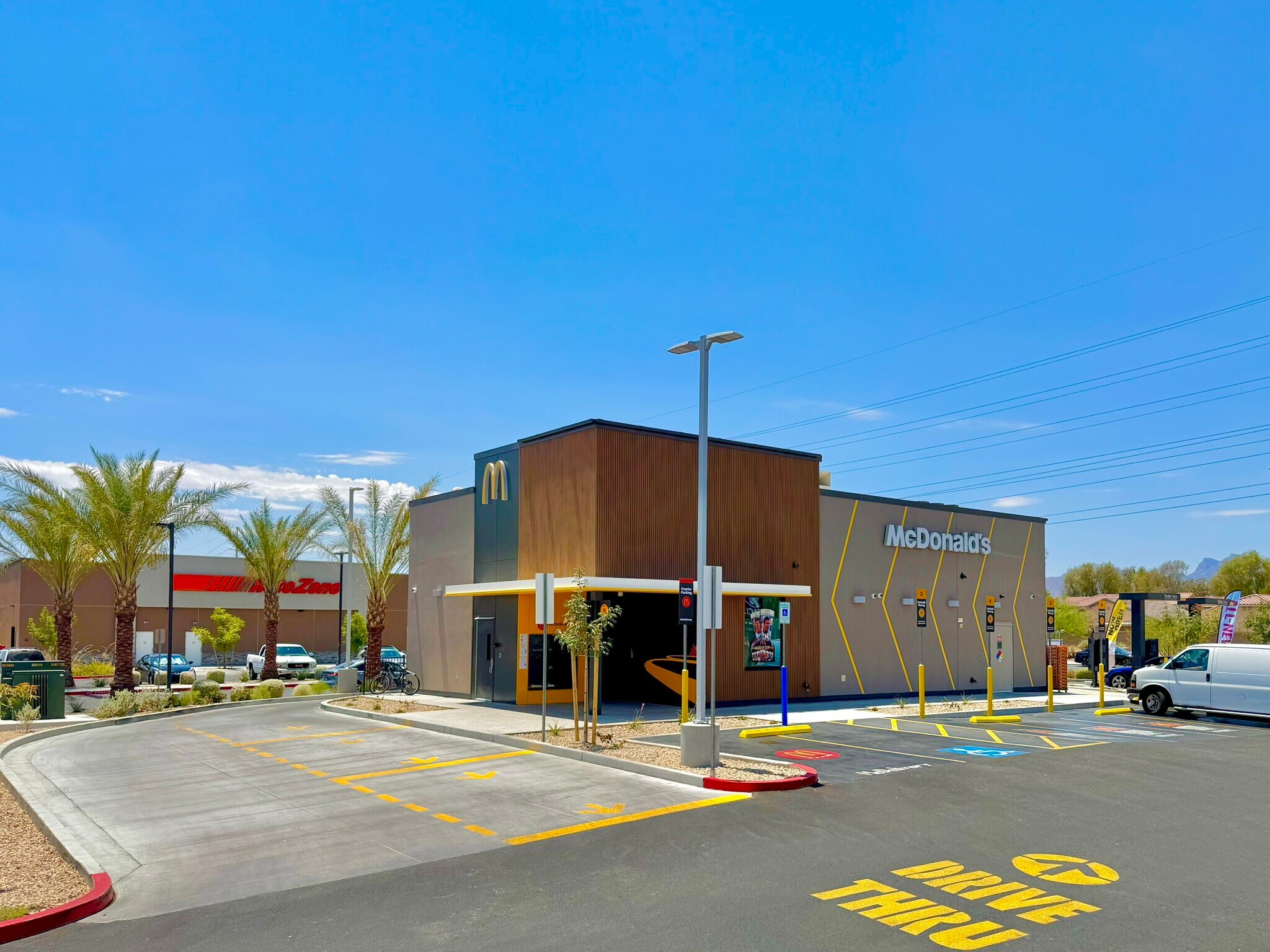 7940 N Decatur Blvd, Las Vegas, NV à vendre Photo de l’immeuble– Image 1 sur 38