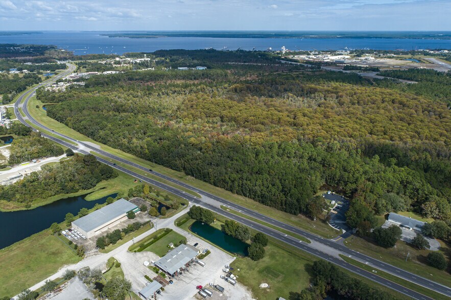 4255 U.S. 17, Green Cove Springs, FL à vendre - Photo de l’immeuble – Image 2 sur 3