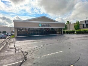 7400 Kenwood Rd, Cincinnati, OH à louer Photo de l’immeuble– Image 1 sur 7