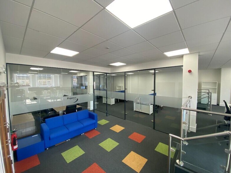 34-40 Grey St, Newcastle Upon Tyne à louer - Photo de l’immeuble – Image 3 sur 18