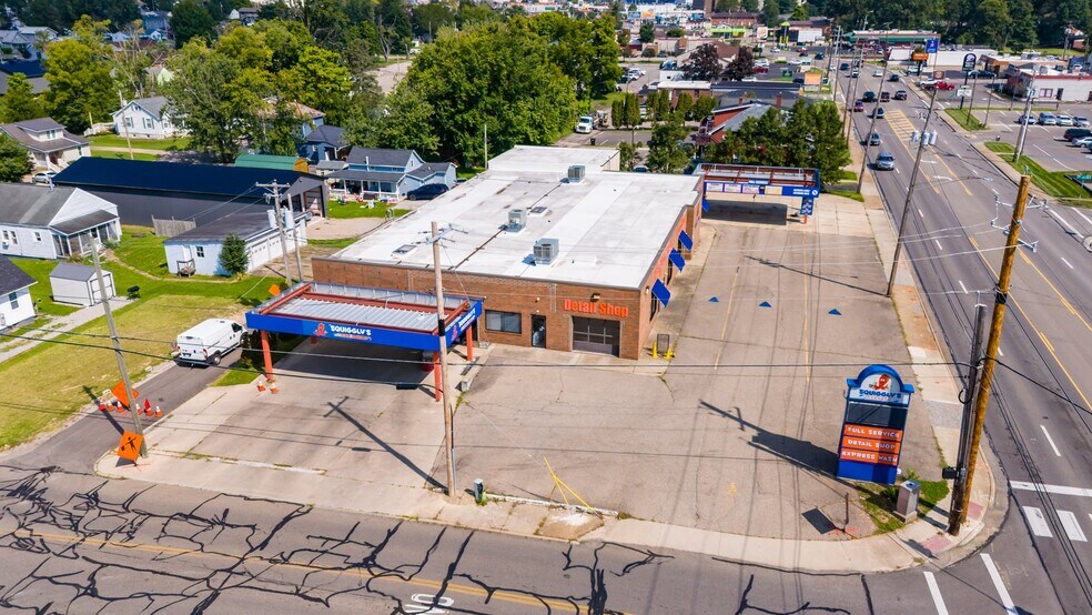 2415 Maple Ave, Zanesville, OH à vendre - Photo de l’immeuble – Image 2 sur 11
