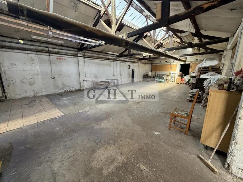 Industriel/Logistique dans Noisy-le-Sec à vendre - Photo de l’immeuble – Image 2 sur 13