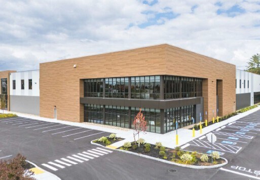55 Dever Dr, Taunton, MA à louer - Photo de l’immeuble – Image 2 sur 3