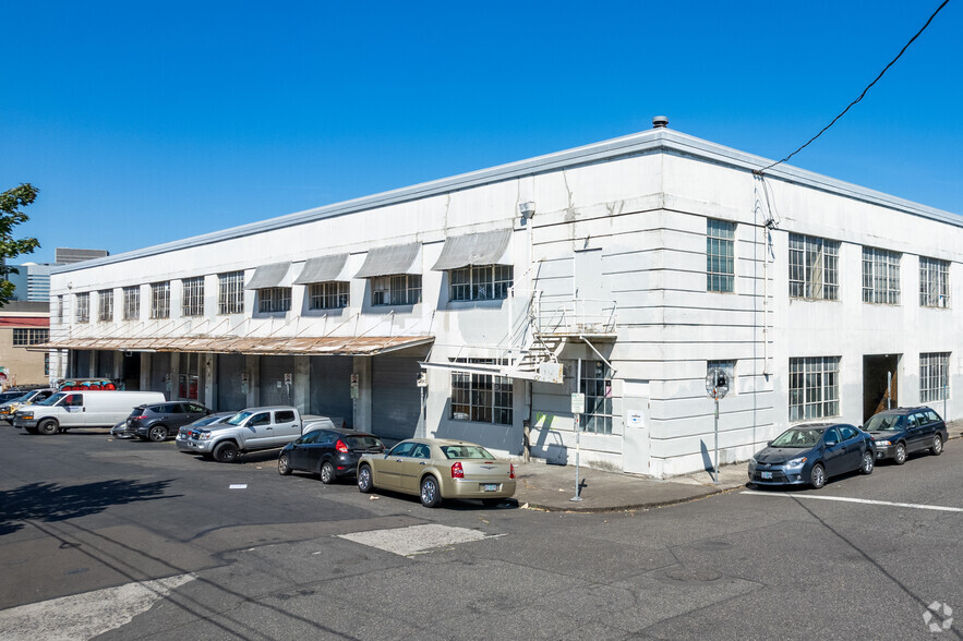 239 SE Salmon St, Portland, OR à louer - Photo de l’immeuble – Image 1 sur 6