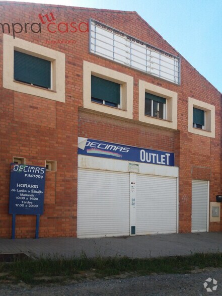 Industriel/Logistique dans Segovia, Segovia à vendre - Photo de l’immeuble – Image 2 sur 11