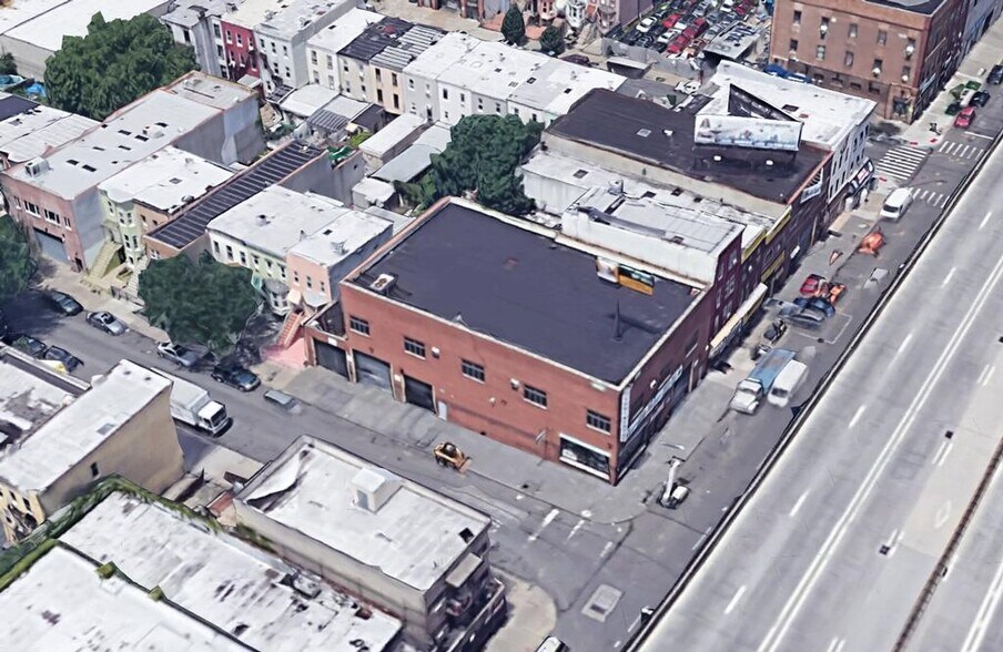 5320 3rd Ave, Brooklyn, NY à louer - Photo de l’immeuble – Image 2 sur 17