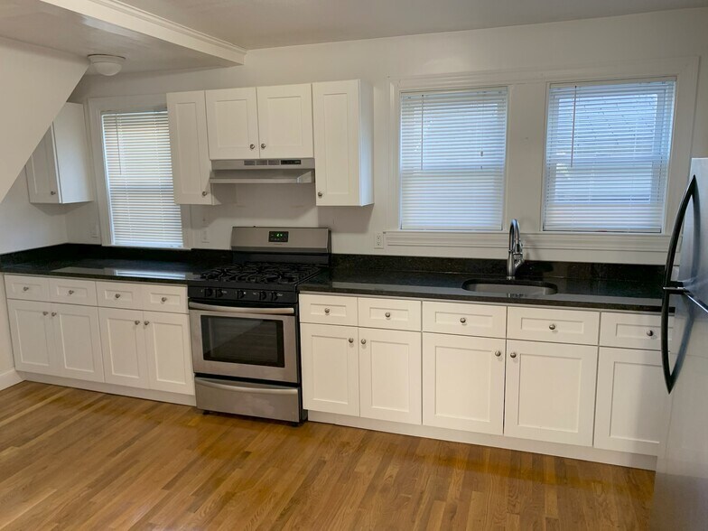 109 Water St, Quincy, MA à vendre - Photo de l’immeuble – Image 2 sur 13