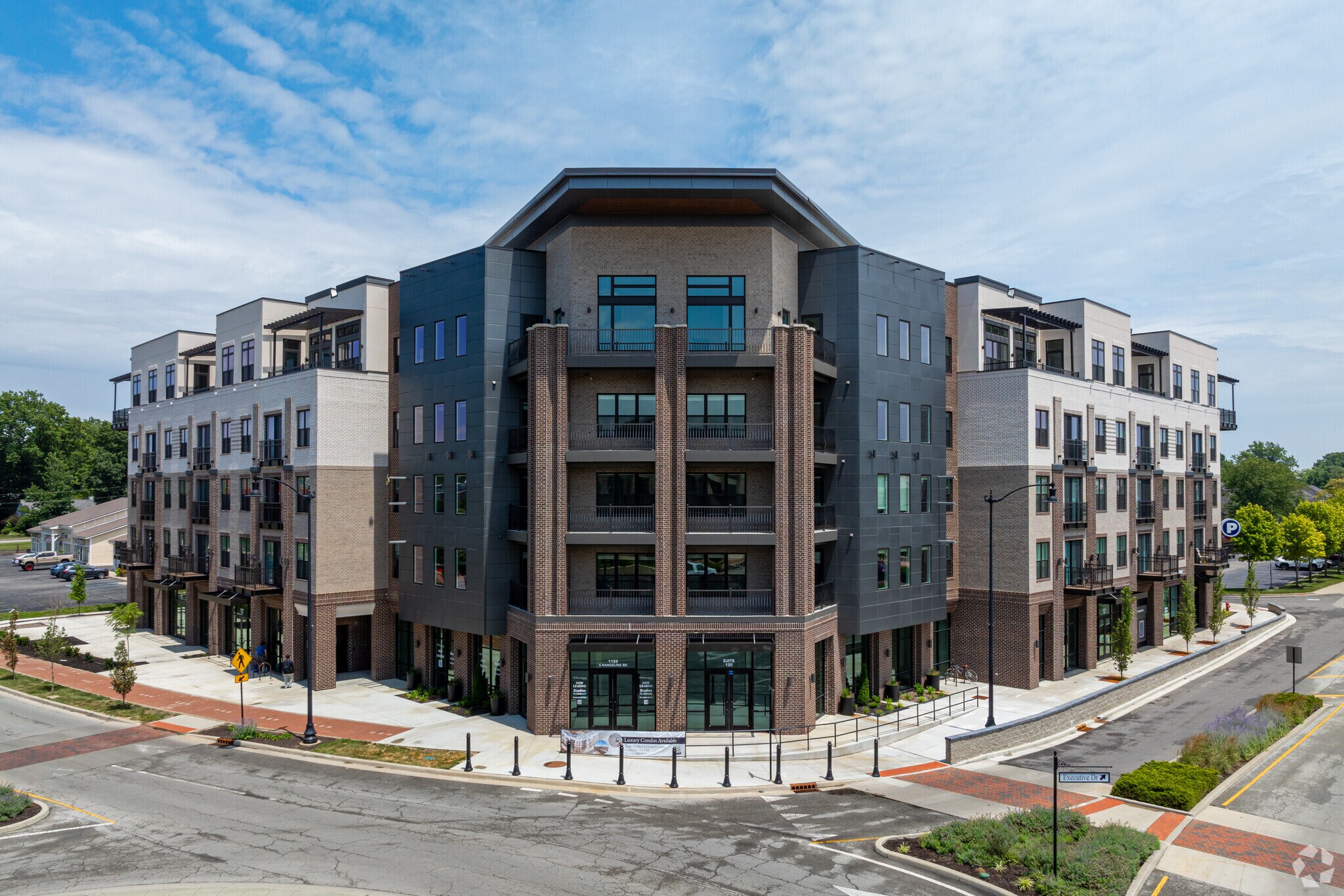 1155 S Rangeline Rd, Carmel, IN à louer Photo principale– Image 1 sur 33