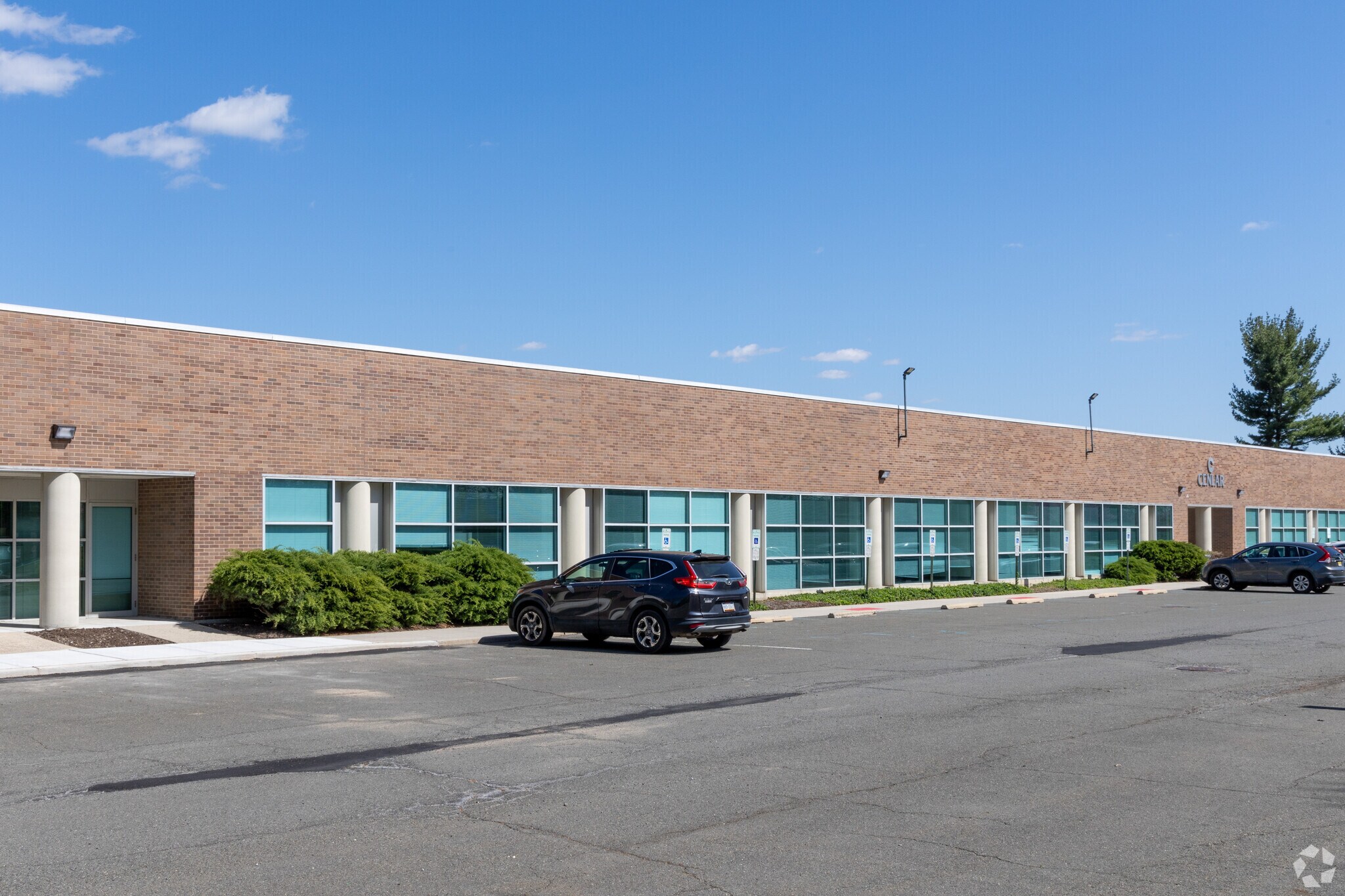 425 Phillips Blvd, Ewing, NJ à louer Photo principale– Image 1 sur 6