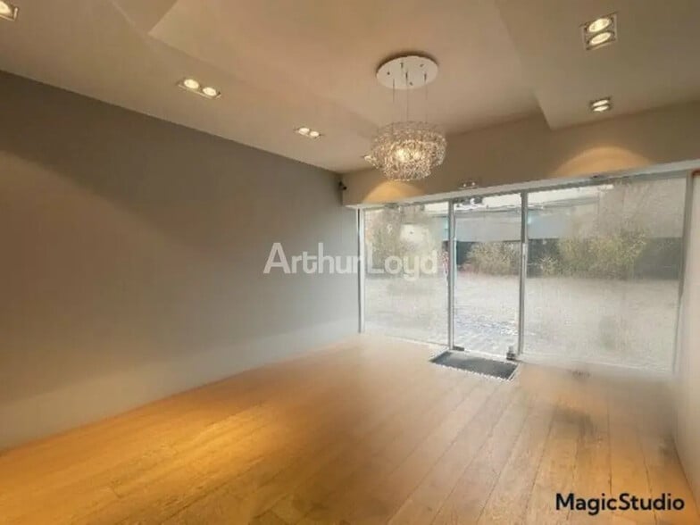 Local commercial dans Reims à louer - Photo intérieure – Image 2 sur 4