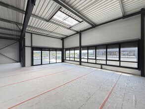 465 Avenue De Joux, Arnas à vendre Photo intérieure– Image 2 sur 4
