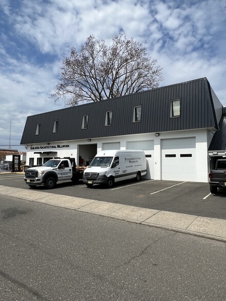 35 Haddon Ave, Shrewsbury, NJ à louer - Photo de l’immeuble – Image 1 sur 6