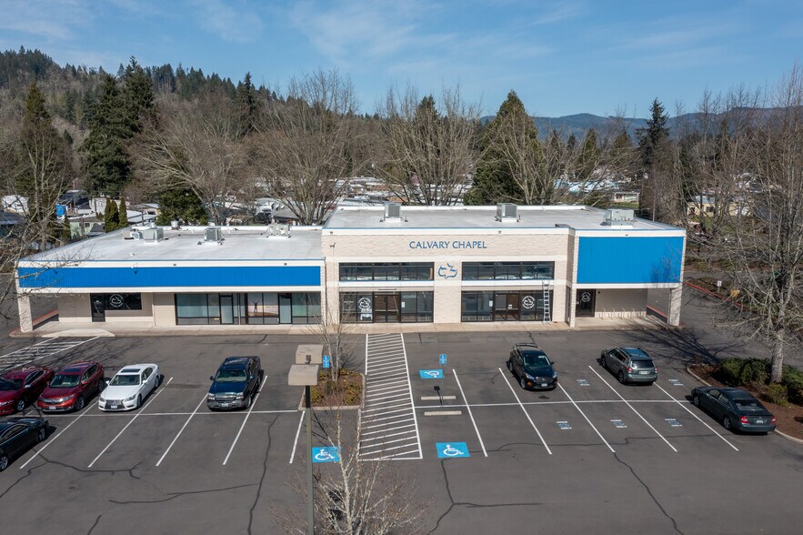 1447 N 99 Hwy, Cottage Grove, OR à vendre - Photo de l’immeuble – Image 3 sur 5