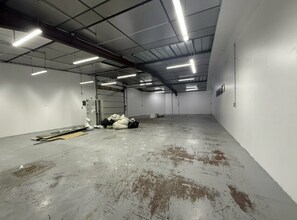 Local commercial dans Beauvais à louer Photo intérieure– Image 1 sur 8