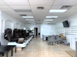 317-361 Schmidt Rd, Bolingbrook, IL à louer Photo intérieure– Image 1 sur 1